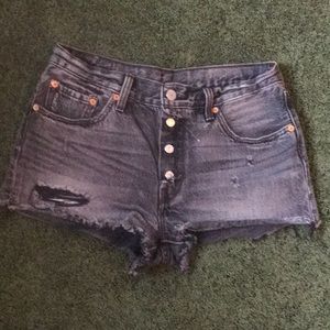501 distressed shorts